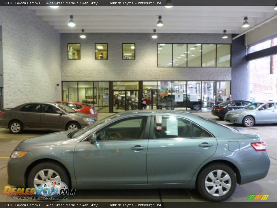 2010 Toyota Camry LE Aloe Green Metallic / Ash Gray Photo #2