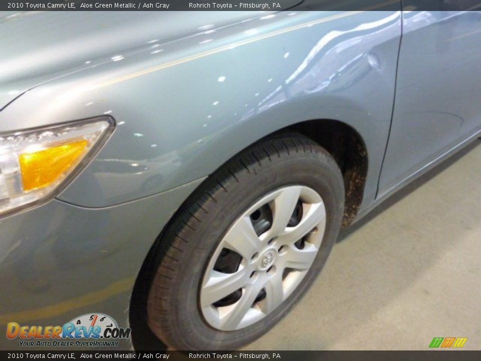 2010 Toyota Camry LE Aloe Green Metallic / Ash Gray Photo #8