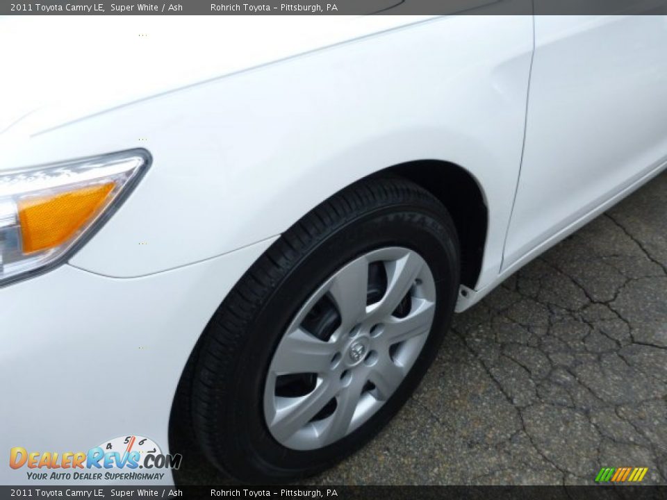 2011 Toyota Camry LE Super White / Ash Photo #8