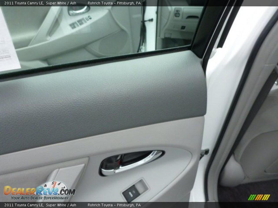 2011 Toyota Camry LE Super White / Ash Photo #15