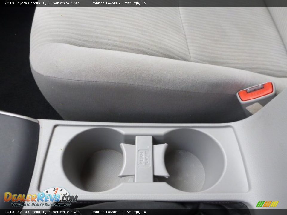 2010 Toyota Corolla LE Super White / Ash Photo #17