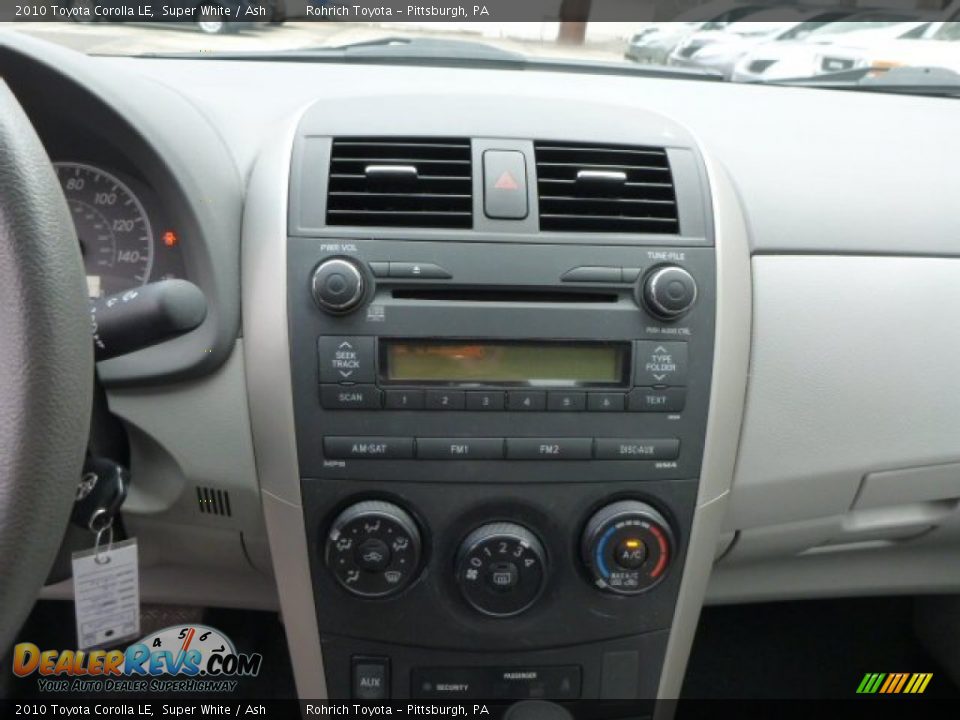 2010 Toyota Corolla LE Super White / Ash Photo #19
