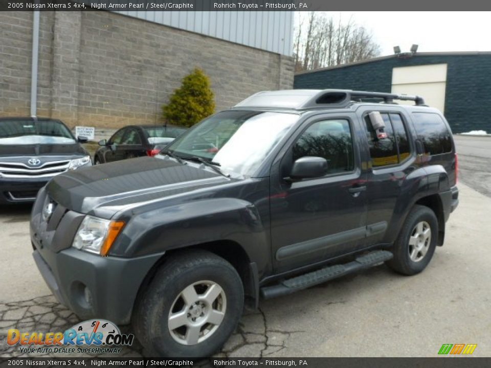 2005 Nissan Xterra S 4x4 Night Armor Pearl / Steel/Graphite Photo #3
