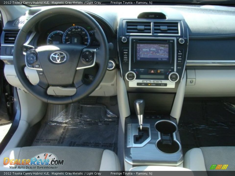 2012 Toyota Camry Hybrid XLE Magnetic Gray Metallic / Light Gray Photo #9