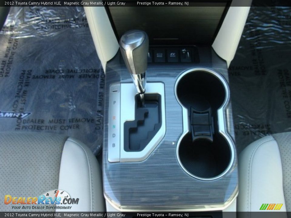 2012 Toyota Camry Hybrid XLE Magnetic Gray Metallic / Light Gray Photo #12