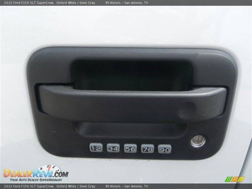 2013 Ford F150 XLT SuperCrew Oxford White / Steel Gray Photo #19