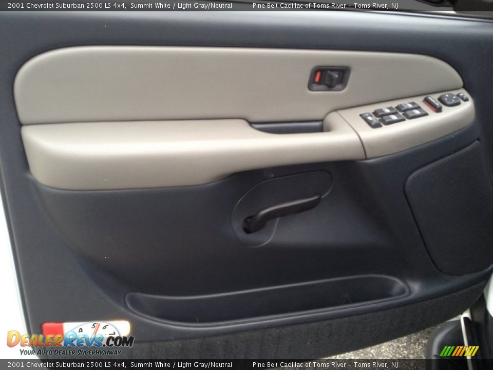 2001 Chevrolet Suburban 2500 LS 4x4 Summit White / Light Gray/Neutral Photo #10