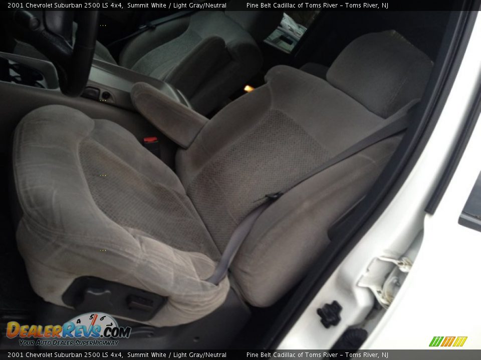 2001 Chevrolet Suburban 2500 LS 4x4 Summit White / Light Gray/Neutral Photo #13