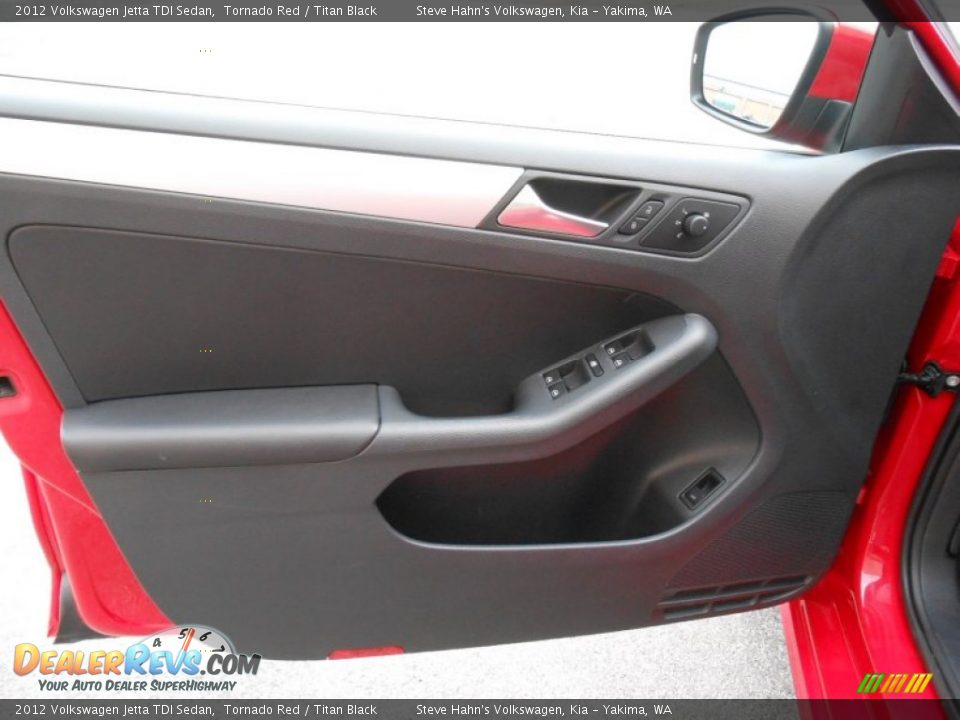 2012 Volkswagen Jetta TDI Sedan Tornado Red / Titan Black Photo #21