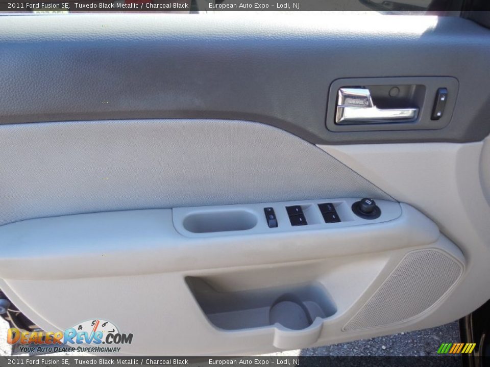 2011 Ford Fusion SE Tuxedo Black Metallic / Charcoal Black Photo #8