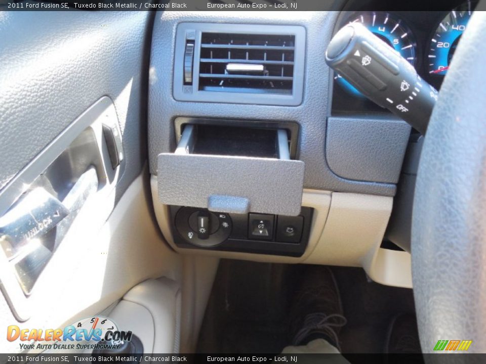 2011 Ford Fusion SE Tuxedo Black Metallic / Charcoal Black Photo #15