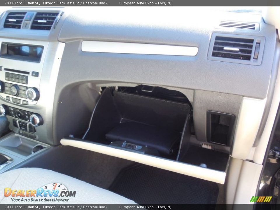 2011 Ford Fusion SE Tuxedo Black Metallic / Charcoal Black Photo #20