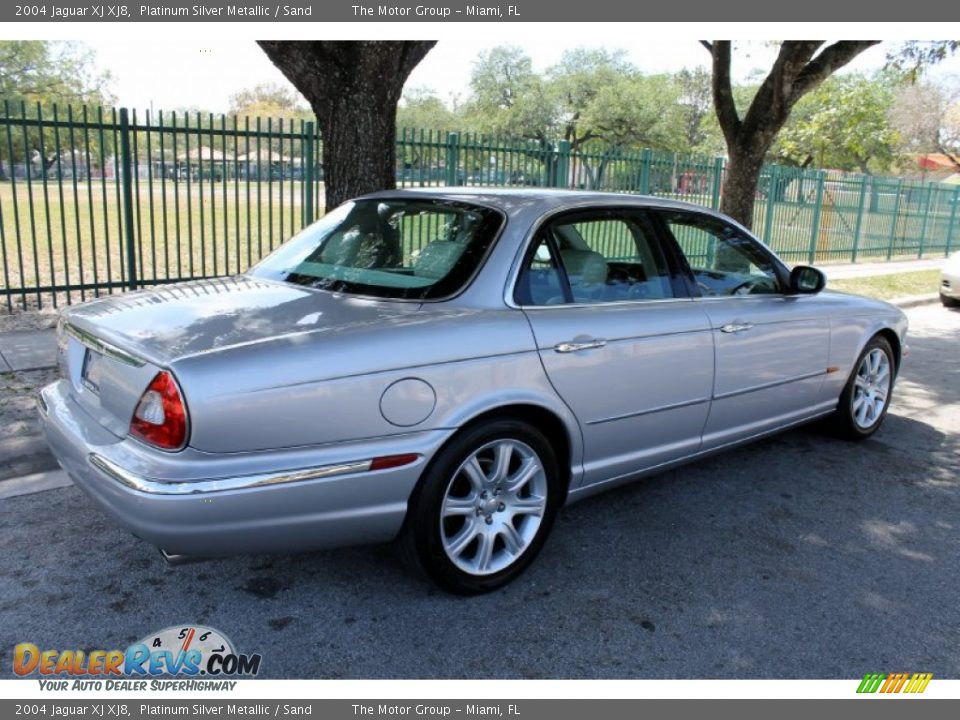 2004 Jaguar XJ XJ8 Platinum Silver Metallic / Sand Photo #7