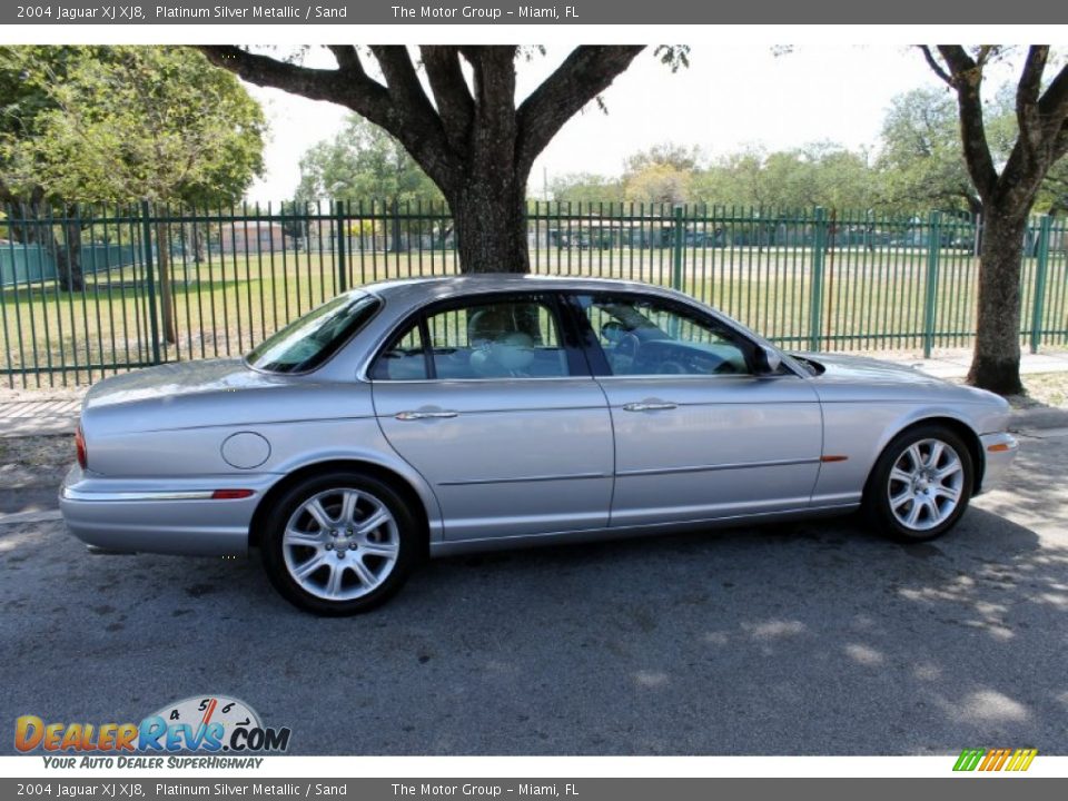 2004 Jaguar XJ XJ8 Platinum Silver Metallic / Sand Photo #8