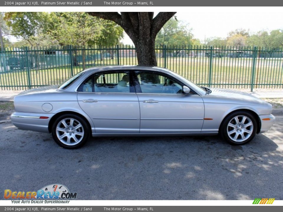 2004 Jaguar XJ XJ8 Platinum Silver Metallic / Sand Photo #9