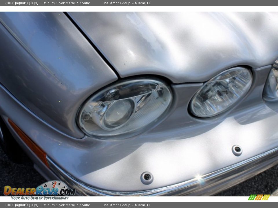 2004 Jaguar XJ XJ8 Platinum Silver Metallic / Sand Photo #13