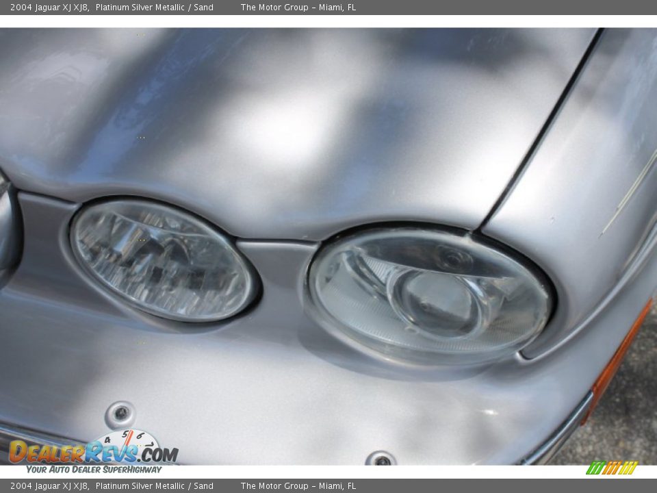 2004 Jaguar XJ XJ8 Platinum Silver Metallic / Sand Photo #14
