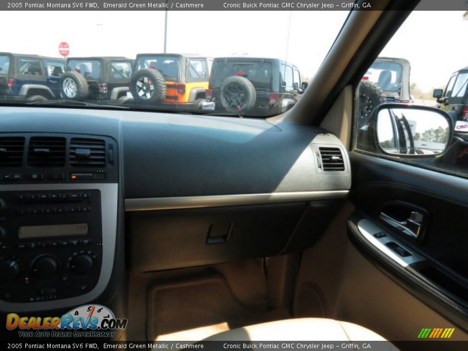 2005 Pontiac Montana SV6 FWD Emerald Green Metallic / Cashmere Photo #18