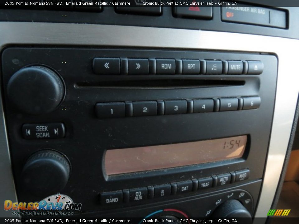 2005 Pontiac Montana SV6 FWD Emerald Green Metallic / Cashmere Photo #23