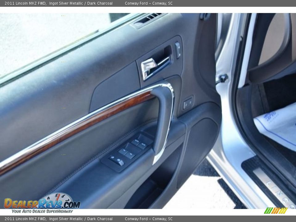 2011 Lincoln MKZ FWD Ingot Silver Metallic / Dark Charcoal Photo #21