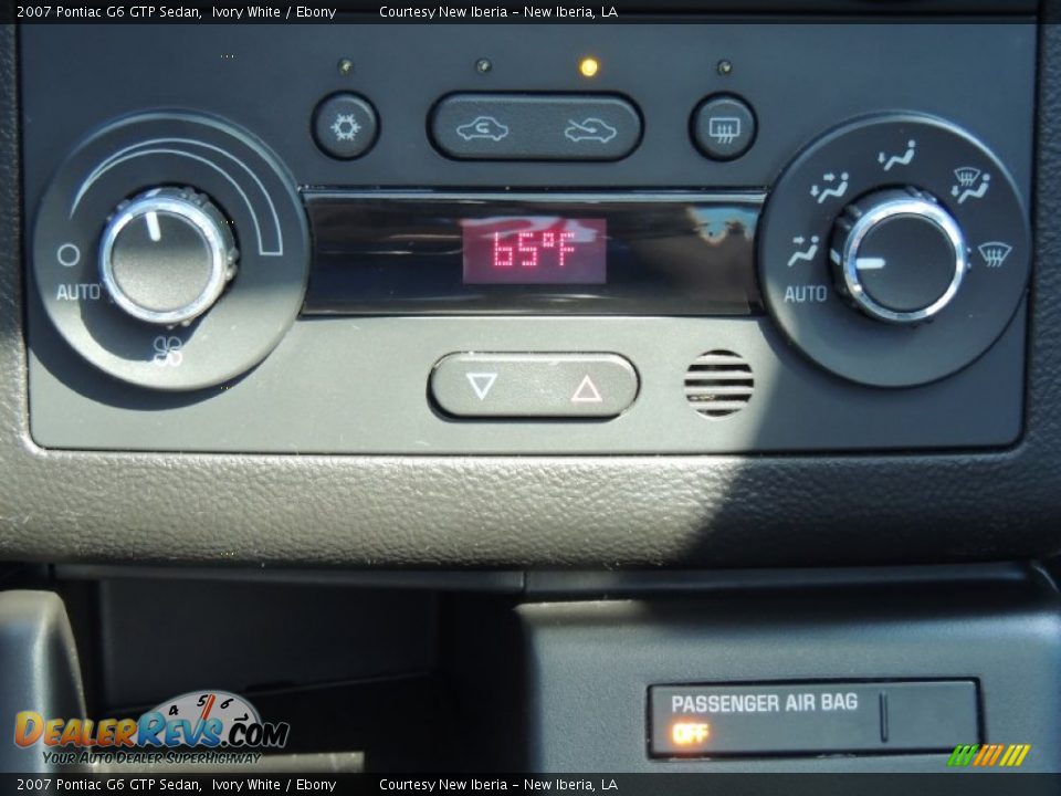 Controls of 2007 Pontiac G6 GTP Sedan Photo #20