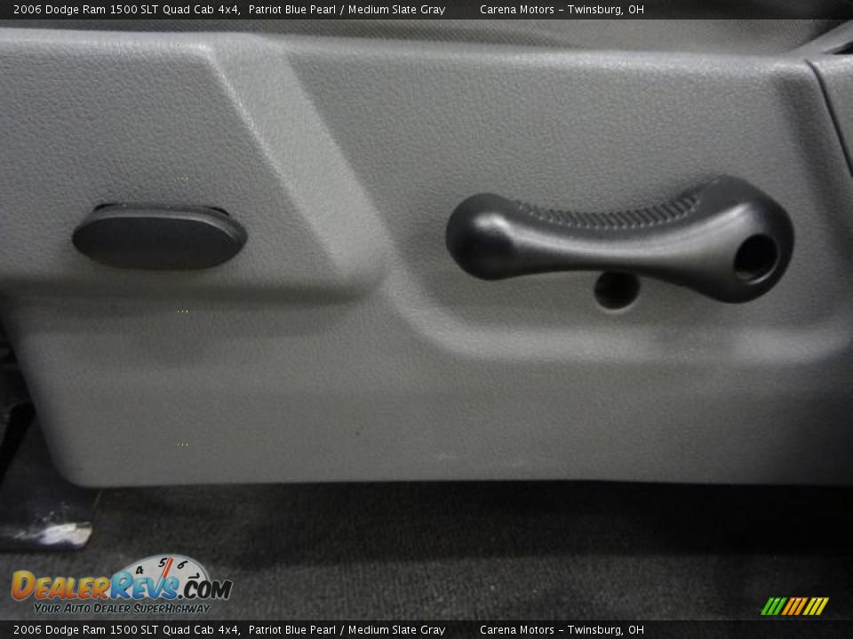 2006 Dodge Ram 1500 SLT Quad Cab 4x4 Patriot Blue Pearl / Medium Slate Gray Photo #31