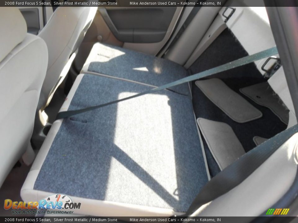 2008 Ford Focus S Sedan Silver Frost Metallic / Medium Stone Photo #5