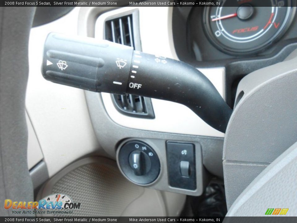 2008 Ford Focus S Sedan Silver Frost Metallic / Medium Stone Photo #7