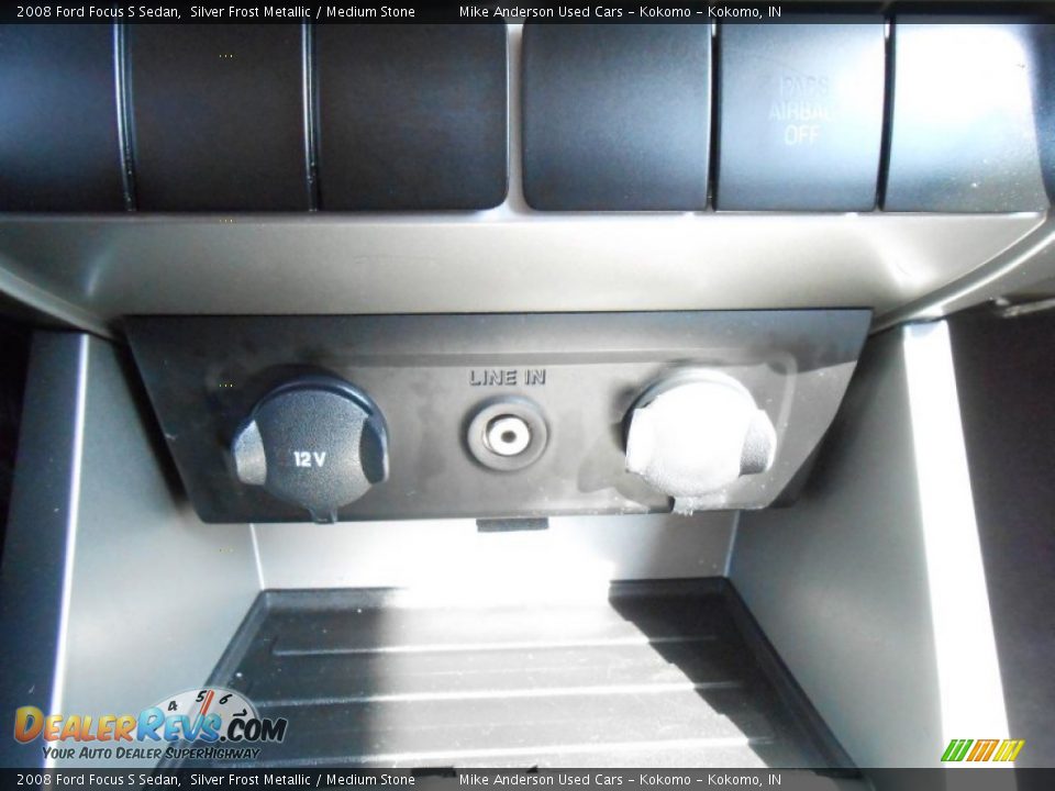 2008 Ford Focus S Sedan Silver Frost Metallic / Medium Stone Photo #11