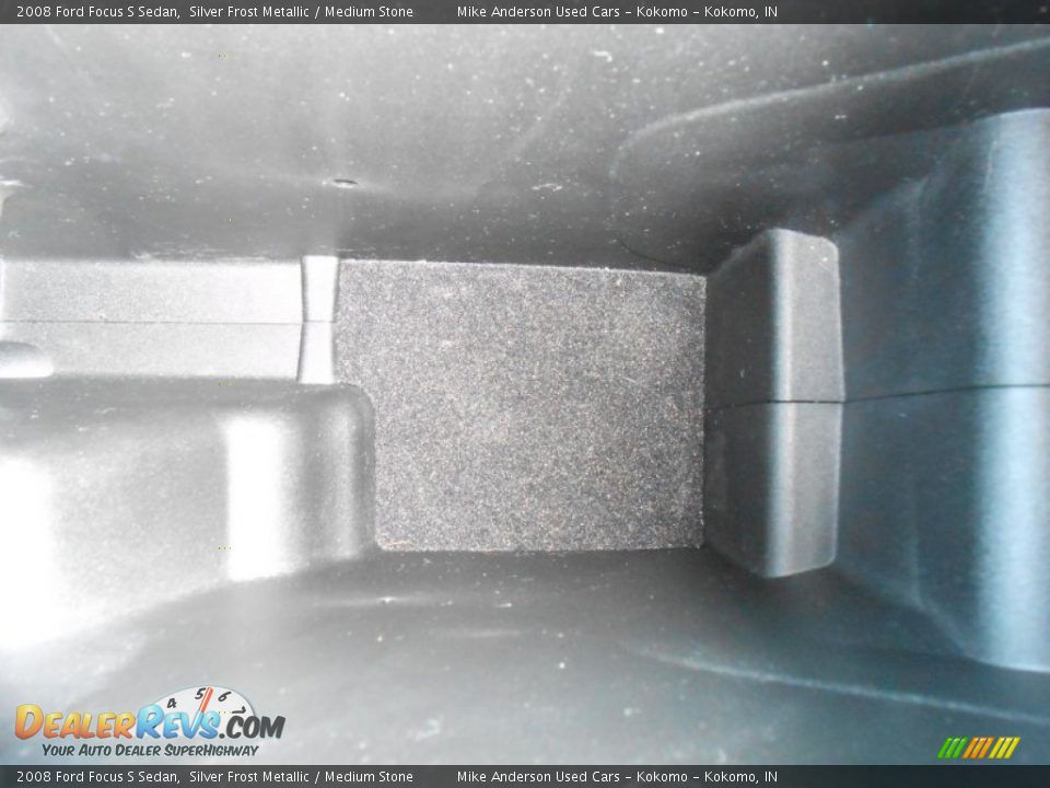 2008 Ford Focus S Sedan Silver Frost Metallic / Medium Stone Photo #13