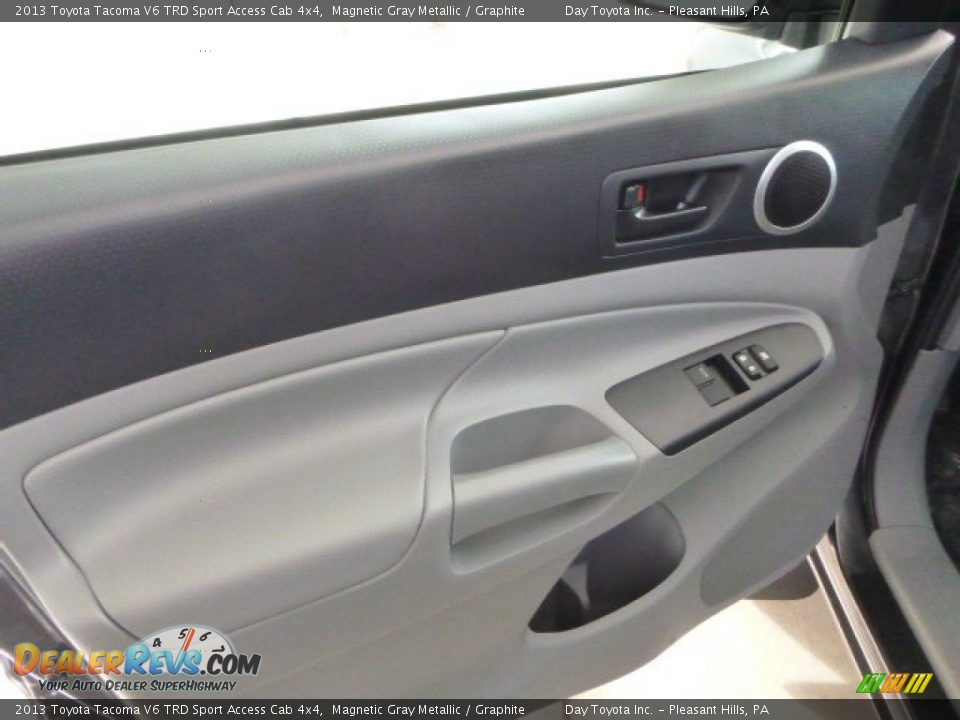 2013 Toyota Tacoma V6 TRD Sport Access Cab 4x4 Magnetic Gray Metallic / Graphite Photo #16