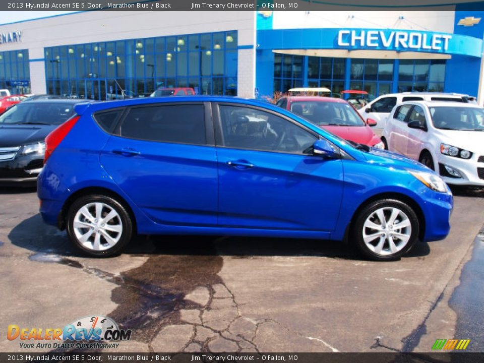 Marathon Blue 2013 Hyundai Accent SE 5 Door Photo #1