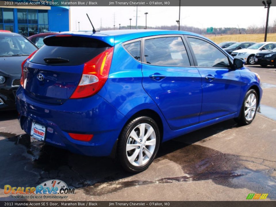 2013 Hyundai Accent SE 5 Door Marathon Blue / Black Photo #3
