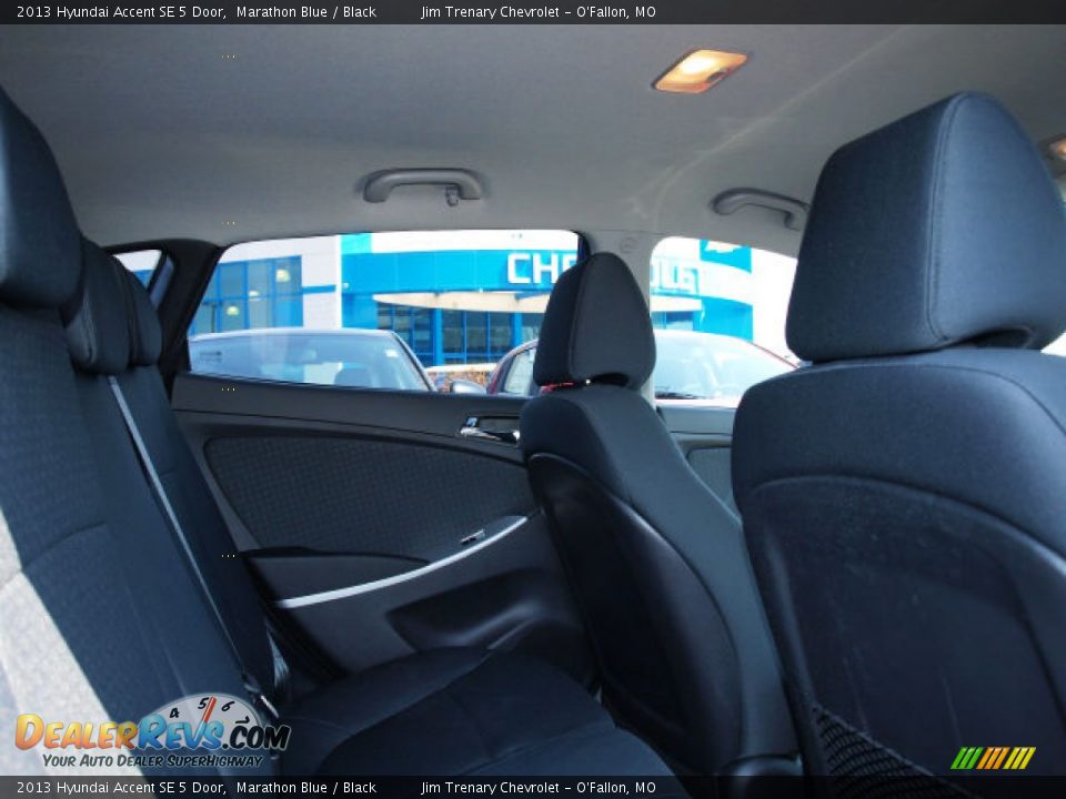 2013 Hyundai Accent SE 5 Door Marathon Blue / Black Photo #9
