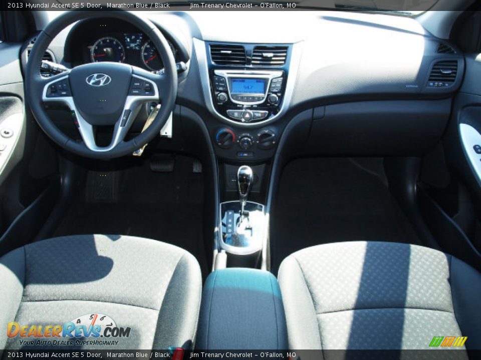 2013 Hyundai Accent SE 5 Door Marathon Blue / Black Photo #10