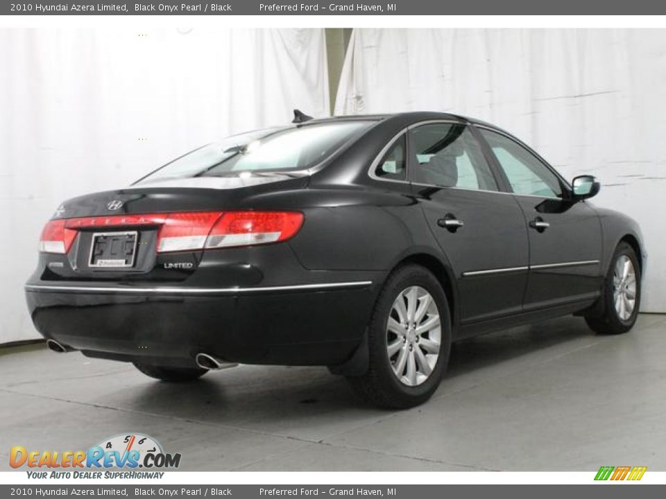 2010 Hyundai Azera Limited Black Onyx Pearl / Black Photo #6