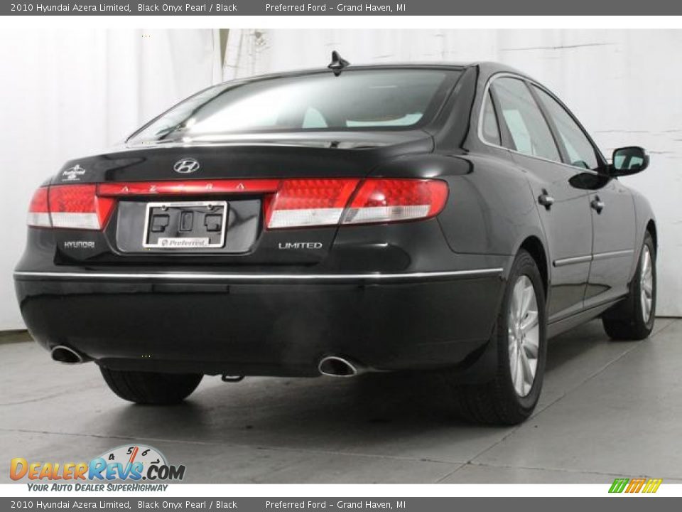 2010 Hyundai Azera Limited Black Onyx Pearl / Black Photo #7