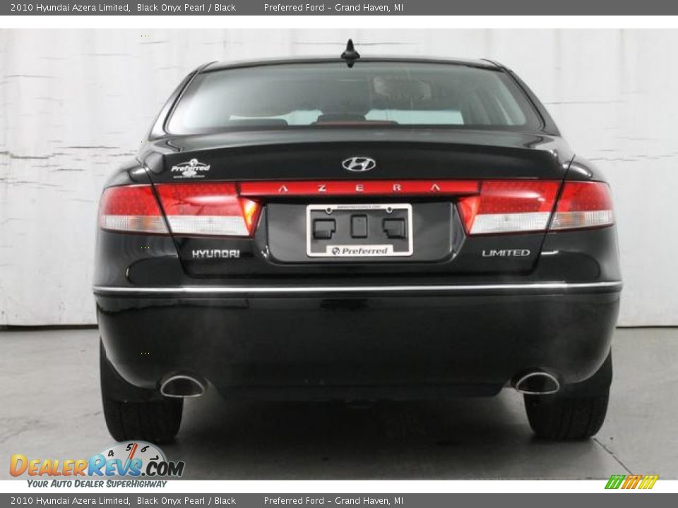2010 Hyundai Azera Limited Black Onyx Pearl / Black Photo #8