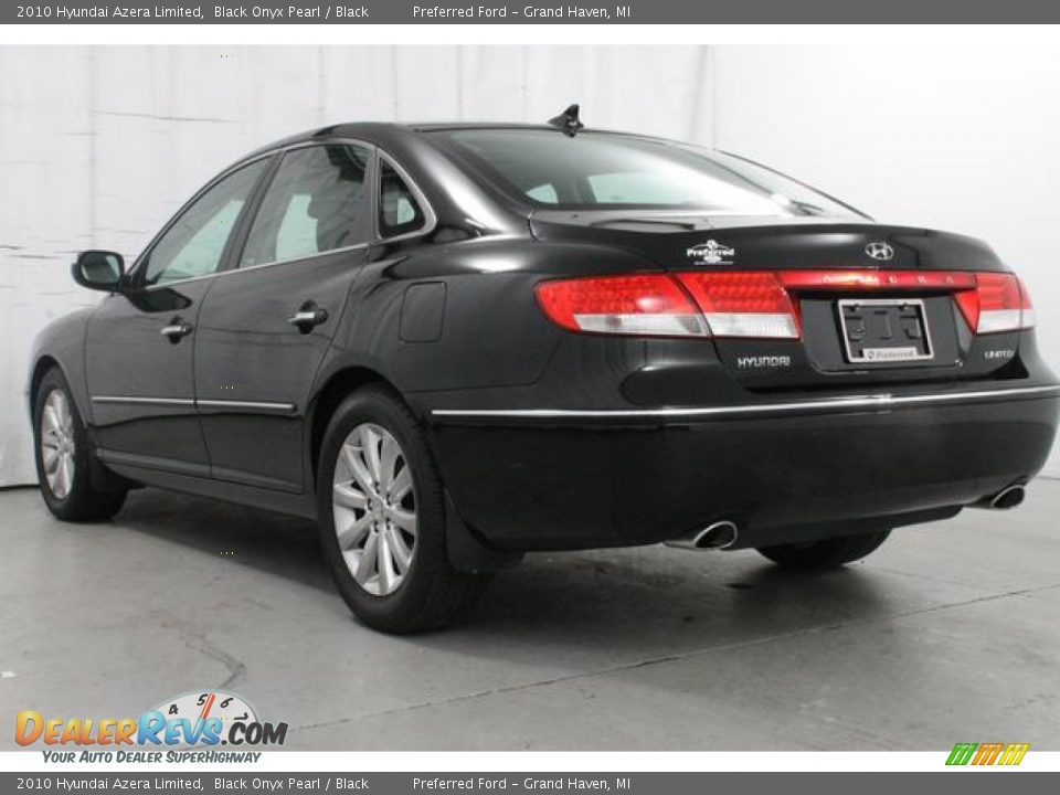 2010 Hyundai Azera Limited Black Onyx Pearl / Black Photo #10
