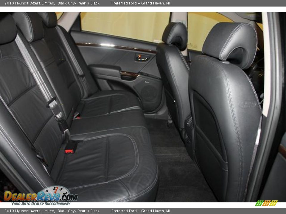 2010 Hyundai Azera Limited Black Onyx Pearl / Black Photo #27