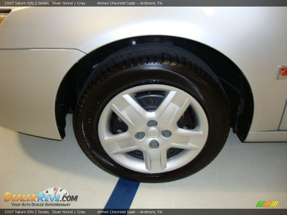 2007 Saturn ION 2 Sedan Silver Nickel / Gray Photo #27