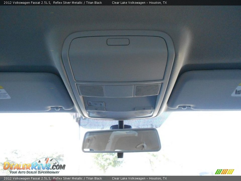 2012 Volkswagen Passat 2.5L S Reflex Silver Metallic / Titan Black Photo #18