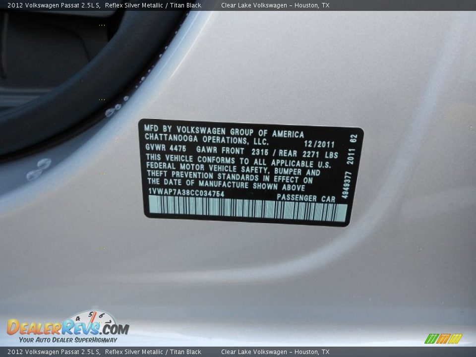 2012 Volkswagen Passat 2.5L S Reflex Silver Metallic / Titan Black Photo #21