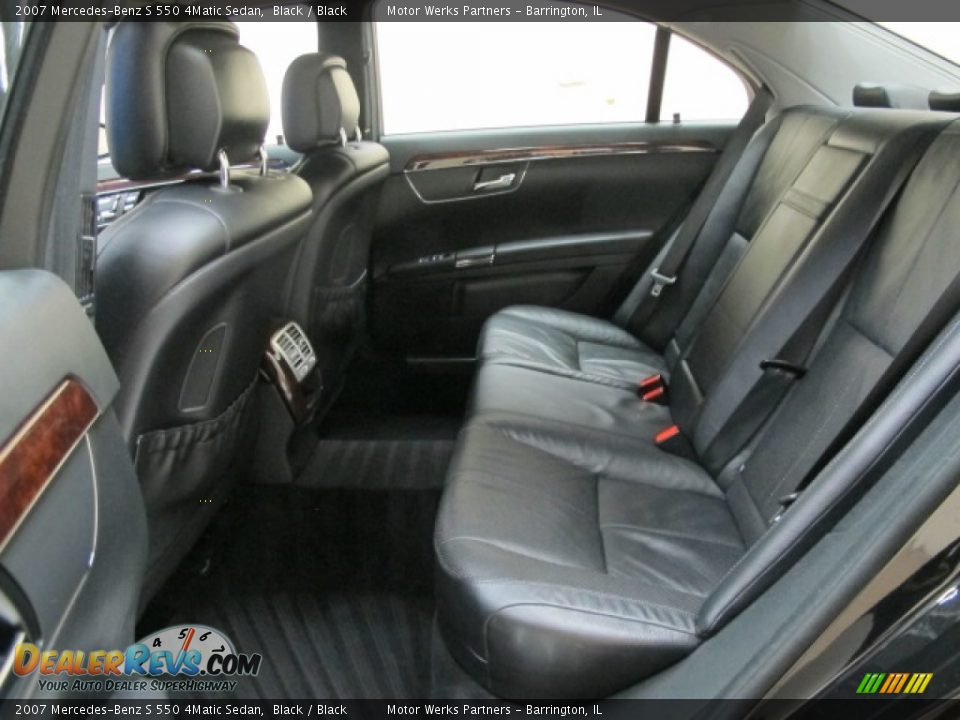 2007 Mercedes-Benz S 550 4Matic Sedan Black / Black Photo #18