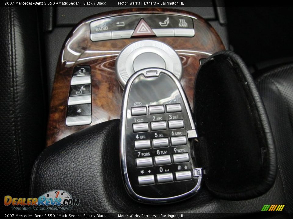 2007 Mercedes-Benz S 550 4Matic Sedan Black / Black Photo #32