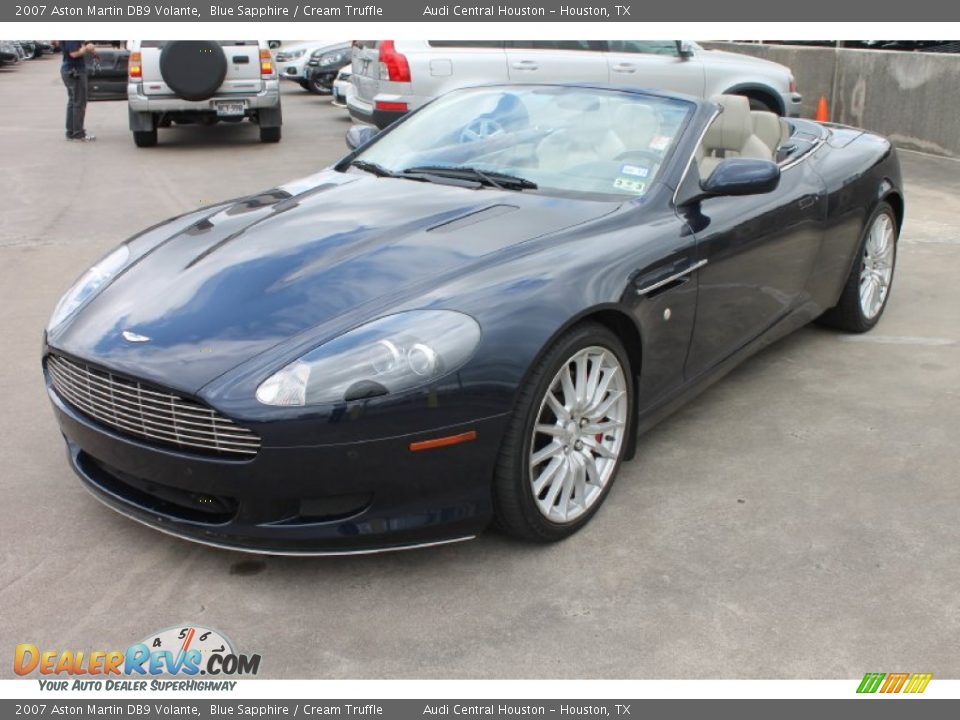 Front 3/4 View of 2007 Aston Martin DB9 Volante Photo #3
