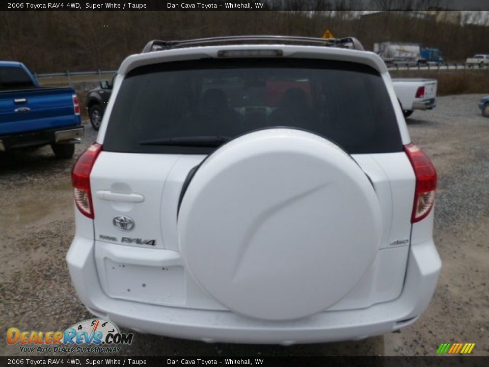 2006 Toyota RAV4 4WD Super White / Taupe Photo #5