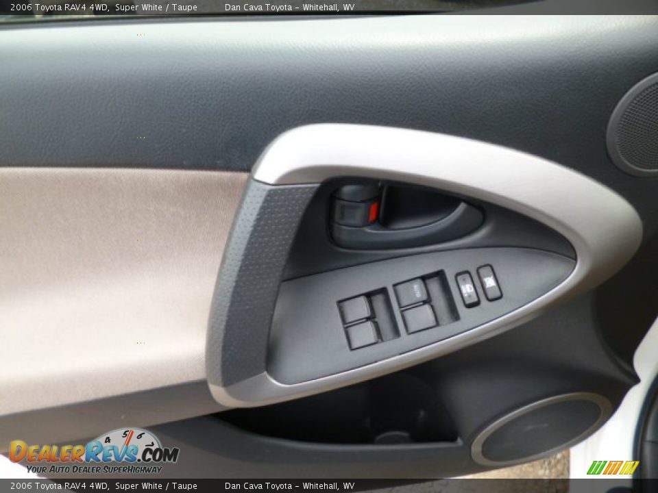 2006 Toyota RAV4 4WD Super White / Taupe Photo #13