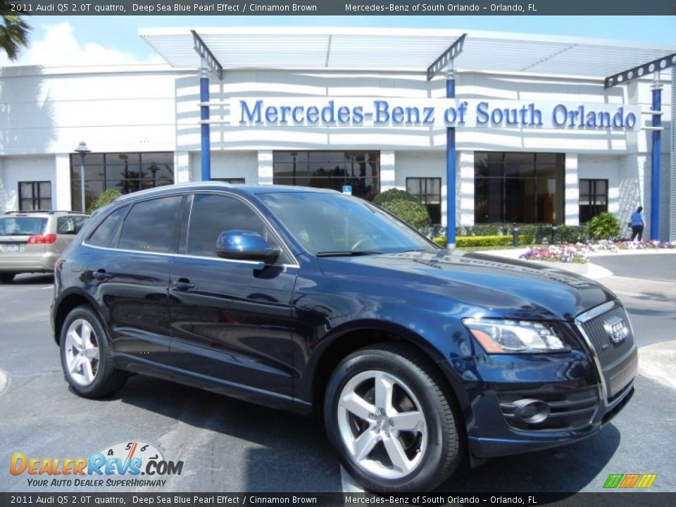 2011 Audi Q5 2.0T quattro Deep Sea Blue Pearl Effect / Cinnamon Brown Photo #1
