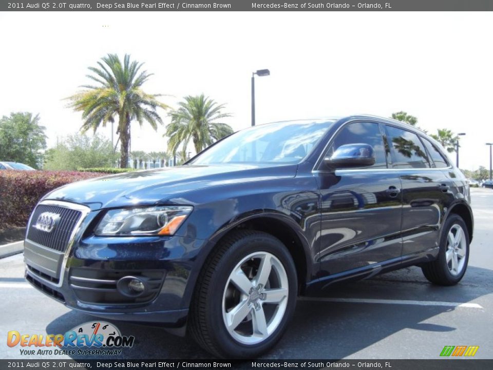 2011 Audi Q5 2.0T quattro Deep Sea Blue Pearl Effect / Cinnamon Brown Photo #3